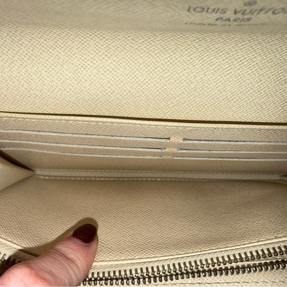 Louis Vuitton Sarah Damier Azure Wallet - Picture 11 of 14